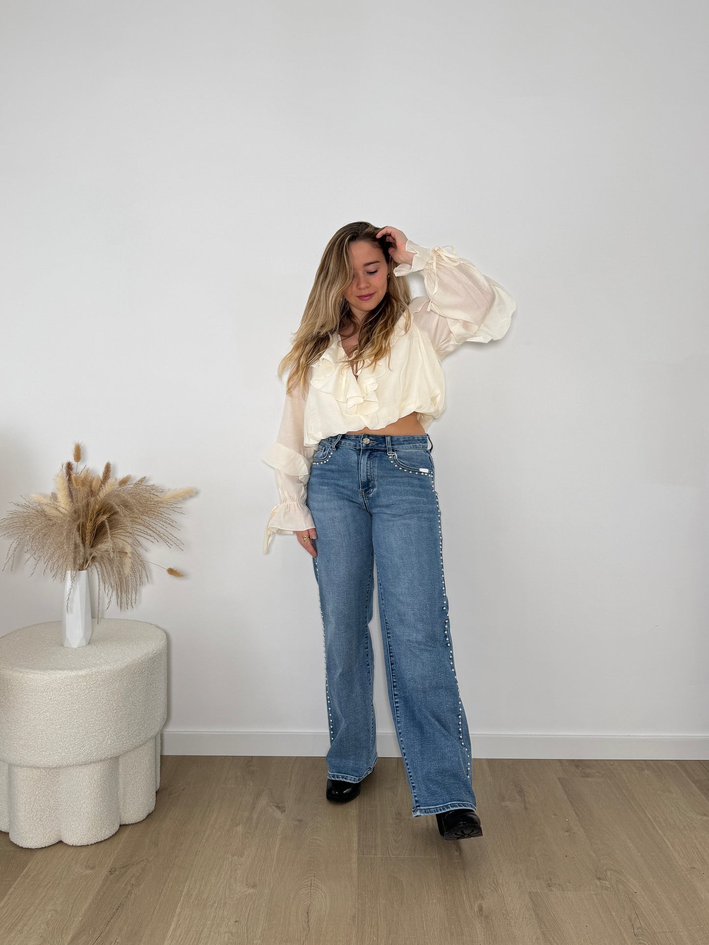 Creamy Bow blouse