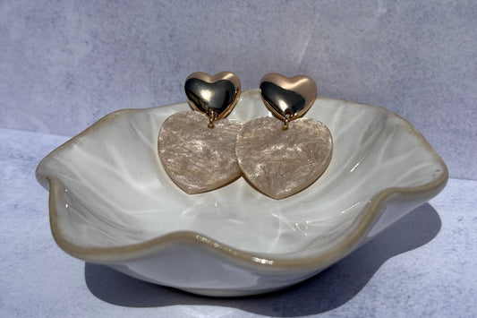 Double Hearts oorbellen beige